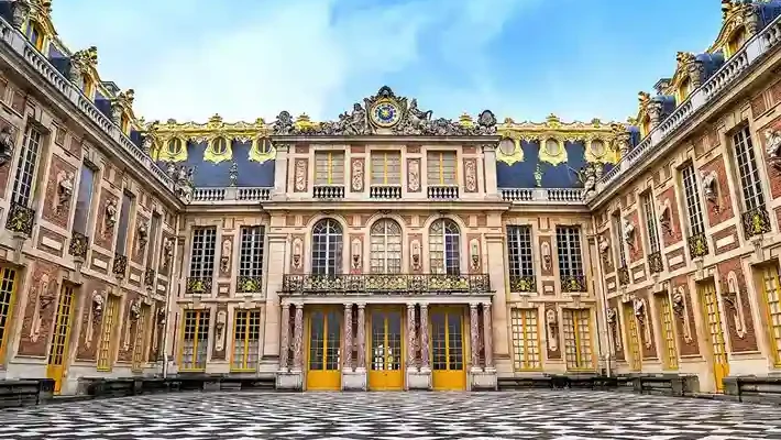 Istana Versailles Prancis, Lambang Kemewahan dan Sejarah Monarki