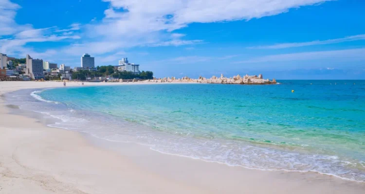 Shirahama Beach Wakayama Pantai Pasir Putih Eksotis di Jepang