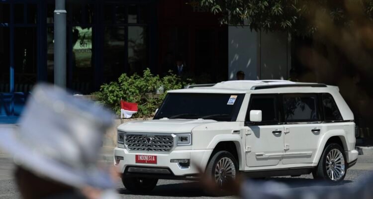 Mobil Transparan